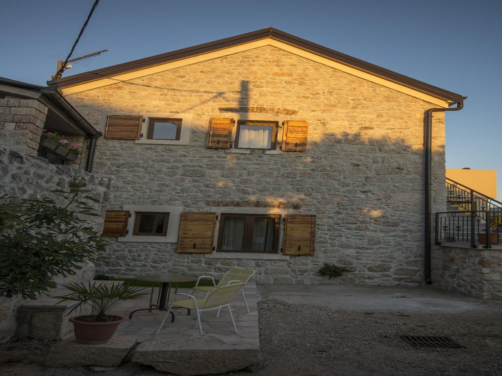 Apartments Punta Starigrad Paklenica Esterno foto