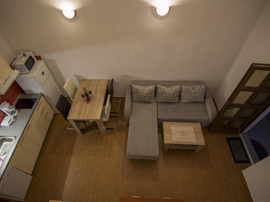 Apartments Punta Starigrad Paklenica Esterno foto